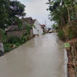 Pemdes Sukarame Pacet  Bangun Jalan Rabat Beton di Kampung Ciburial Dari Dana Desa