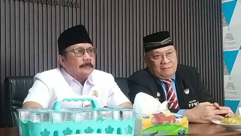 Sambangi Lapas Nusakambangan, Ketua Umum PPWI Beri Penghargaan untuk Tokoh dan Pengusaha Cilacap