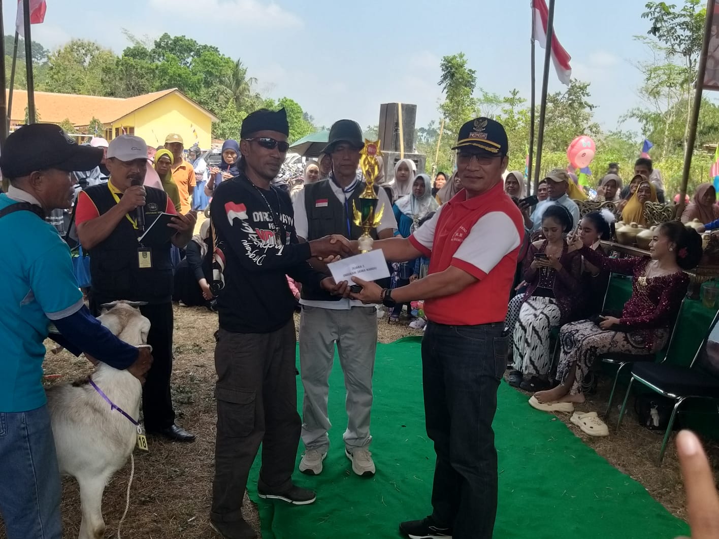 ​Sambut Hari Kemerdekaan, Pemdes Bengbulang Gelar Kontes Kambing: Wujud Dukungan Ketahanan Pangan dan Promosi Potensi Desa
