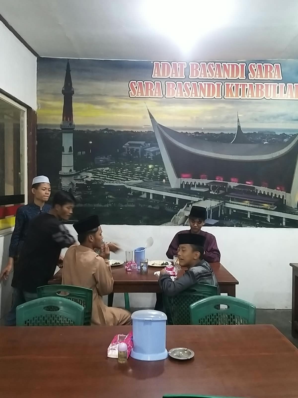 Sajikan Kelezatan Otentik Minang, Rumah Makan SUTAN WIJAYA Hadirkan Kuliner Enak, Sehat, dan Terjangkau di Cilacap
