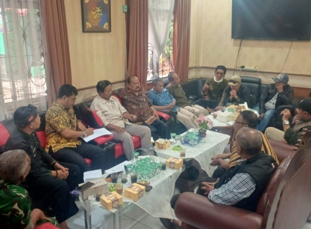 Warga Pacet Kecewa, Pertemuan Antara PDAM dan Warga Seakan Tertutup, Ada Apa ?