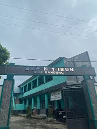 ‎Kepala SMPN 1 Ibun Diduga Langgar UU Nomor 20 Tahun 2023 Dan PP Nomor  49 Tahun 2018