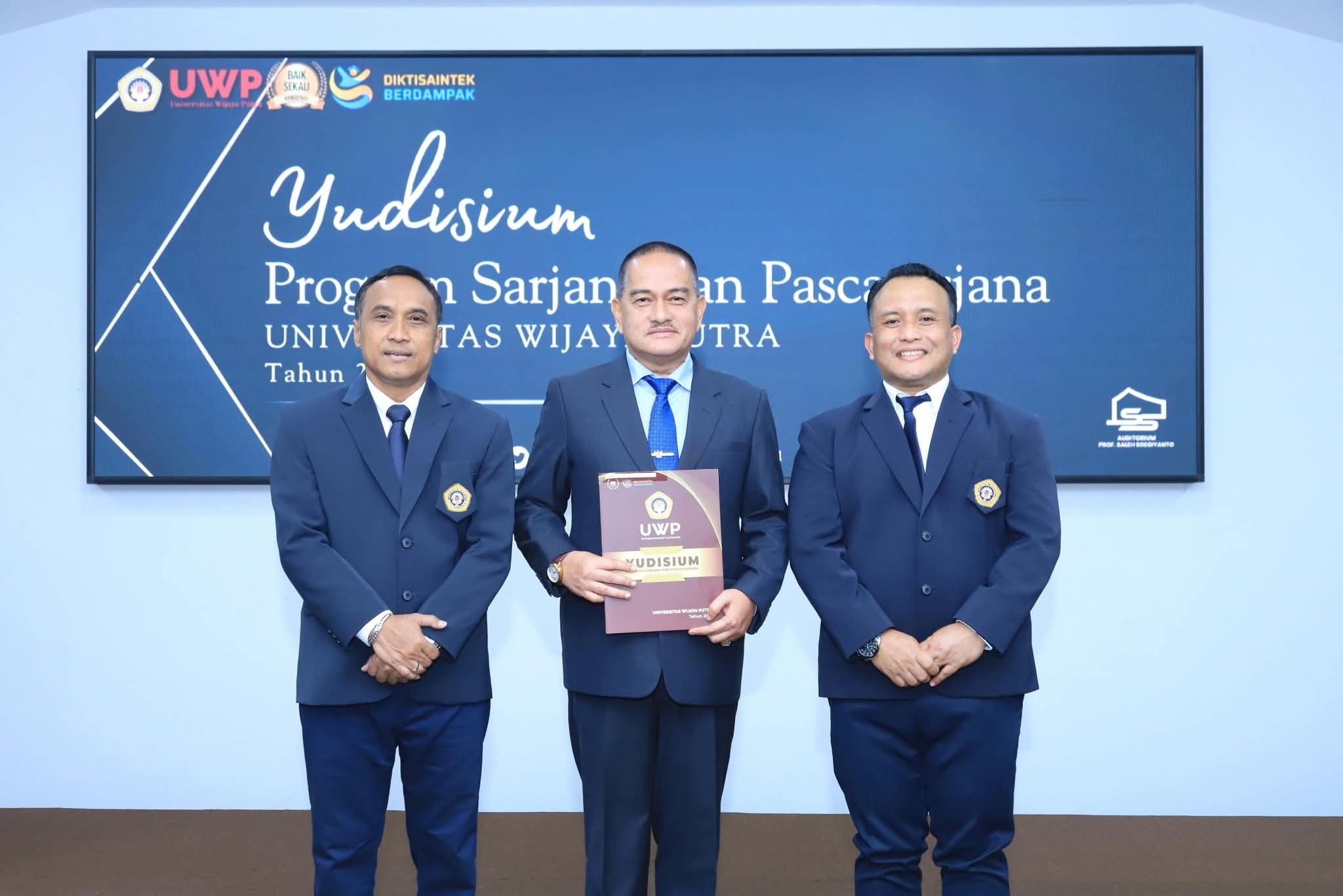 ‎Perjalanan Panjang Mantan Birokrat, Profesional Dan Politik Ismail Koto Dalam  Meraih Magister Hukum