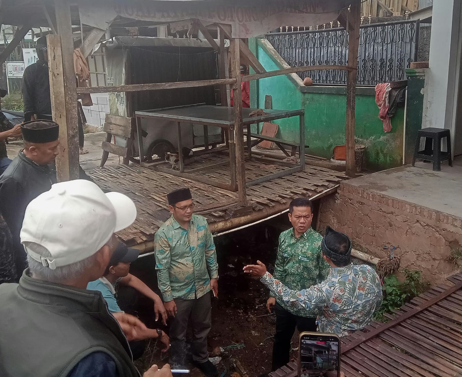 Apresiasi & Dedikasi Pentahelix :Inovasi Kolaboratif Pemdes Ciheulang Dalam Mitigasi Bencana Banjir 
