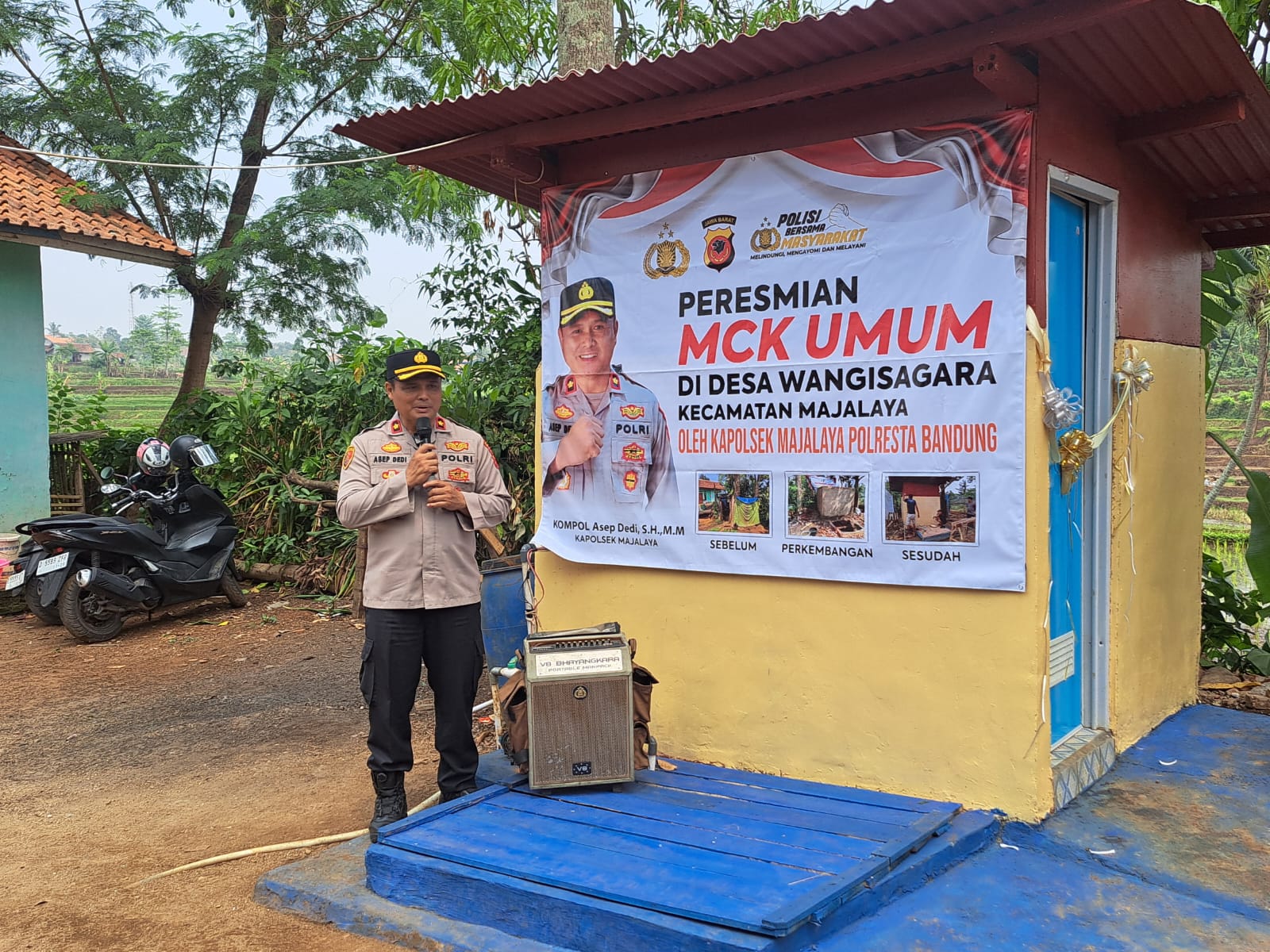 ‎Kapolsek Majalaya Bangun & Resmikan MCK Polri Peduli di  Desa  Wangisagara