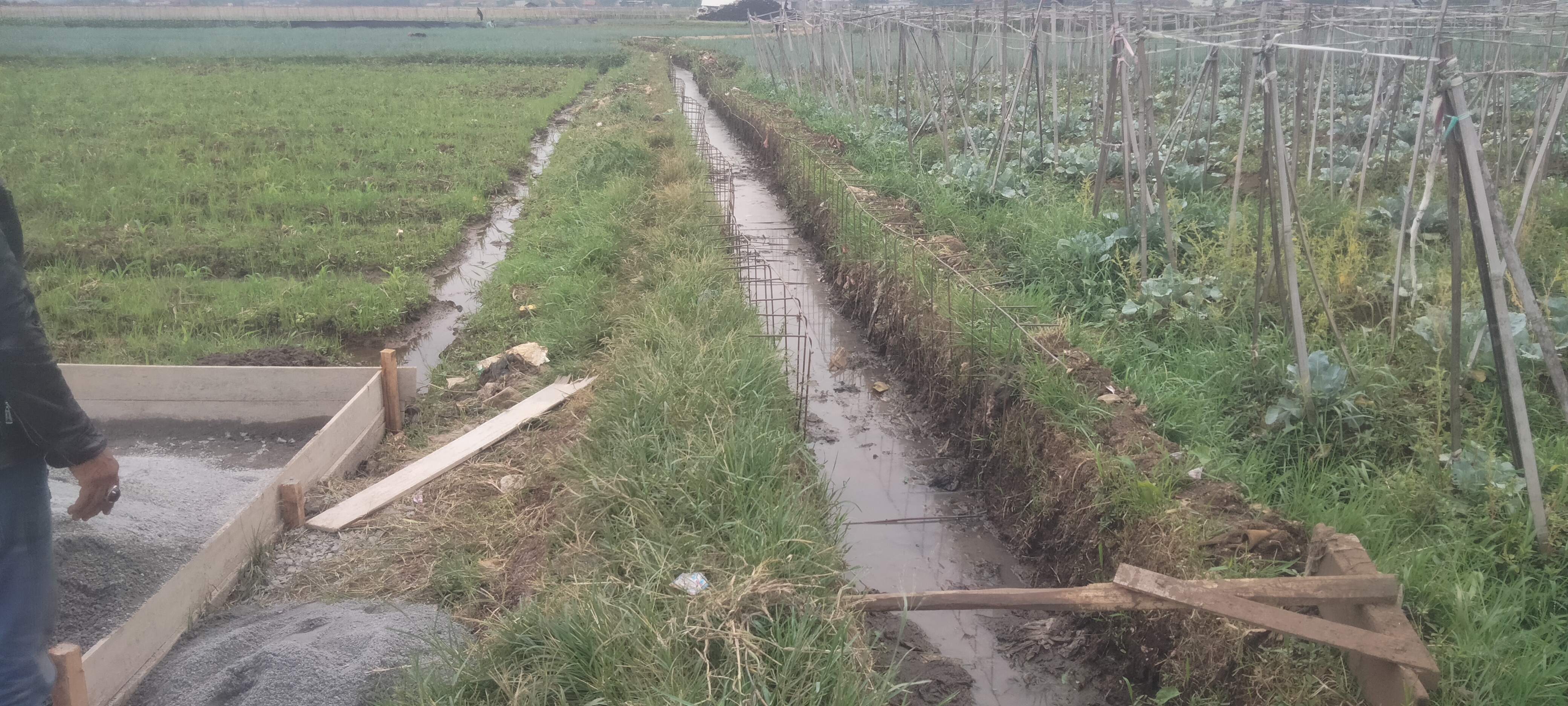 ‎Pembangunan Saluran Tersier Persawahan di Desa Majasetra Tidak Transparan UU KIP Dilabrak