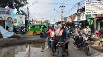 Diduga Terlambat, Pembangunan Jalan Raya Cicalengka-Majalaya Picu Kemacetan Parah 