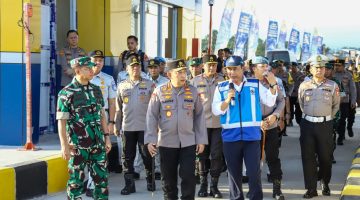 Panglima TNI bersama Kapolri Tinjau Kesiapan Arus Mudik Nataru 2025 di Tol Prambanan