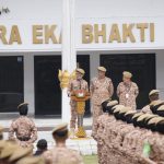Diiringi Defile Drumband, Wamendagri Bima Sambut Peserta Retret Gelombang II di Kampus IPDN