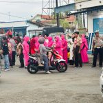 Polsek Sidareja Tebar Kebaikan di Bulan Suci: Bagikan Takjil dan Pesan Kamtibmas di Perempatan Terminal